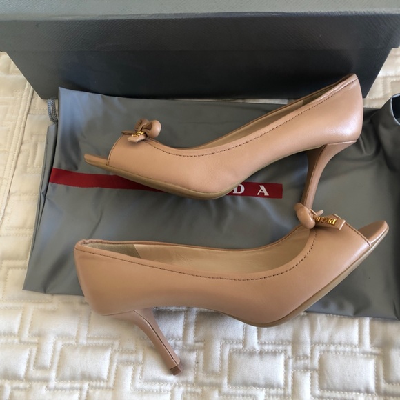 PRADA Leather Pumps ** NEW** SIZE 5.5  IT 35.5 - Picture 5 of 7